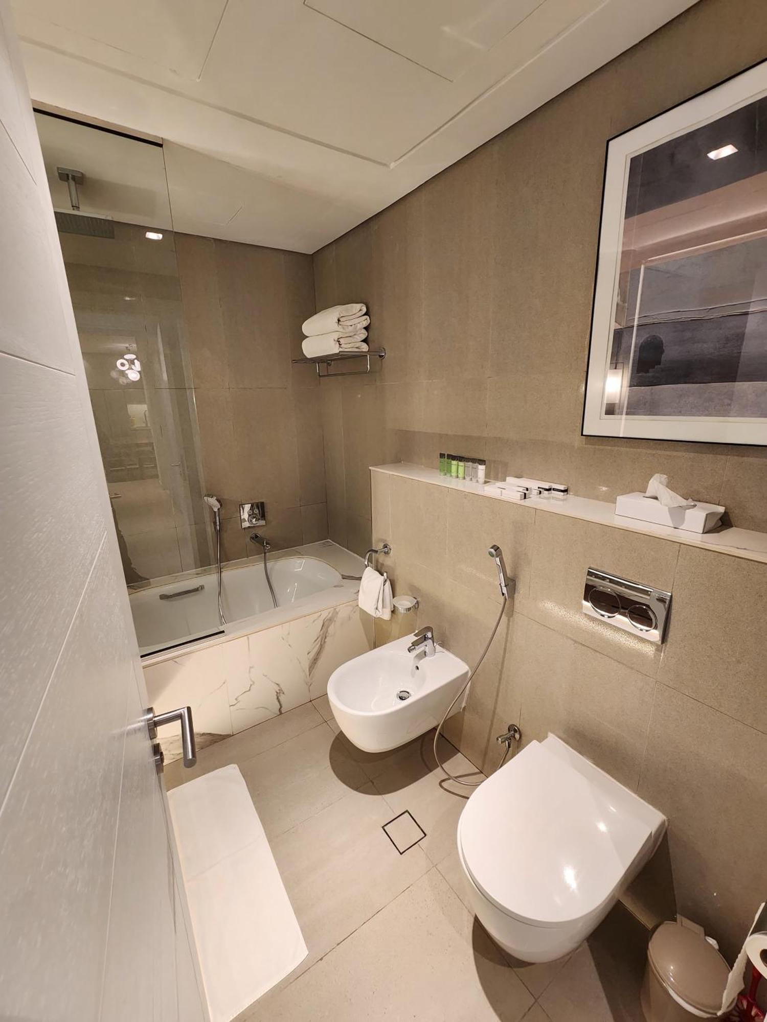 Solo Realtyhh - Address Fujairah Apartment *