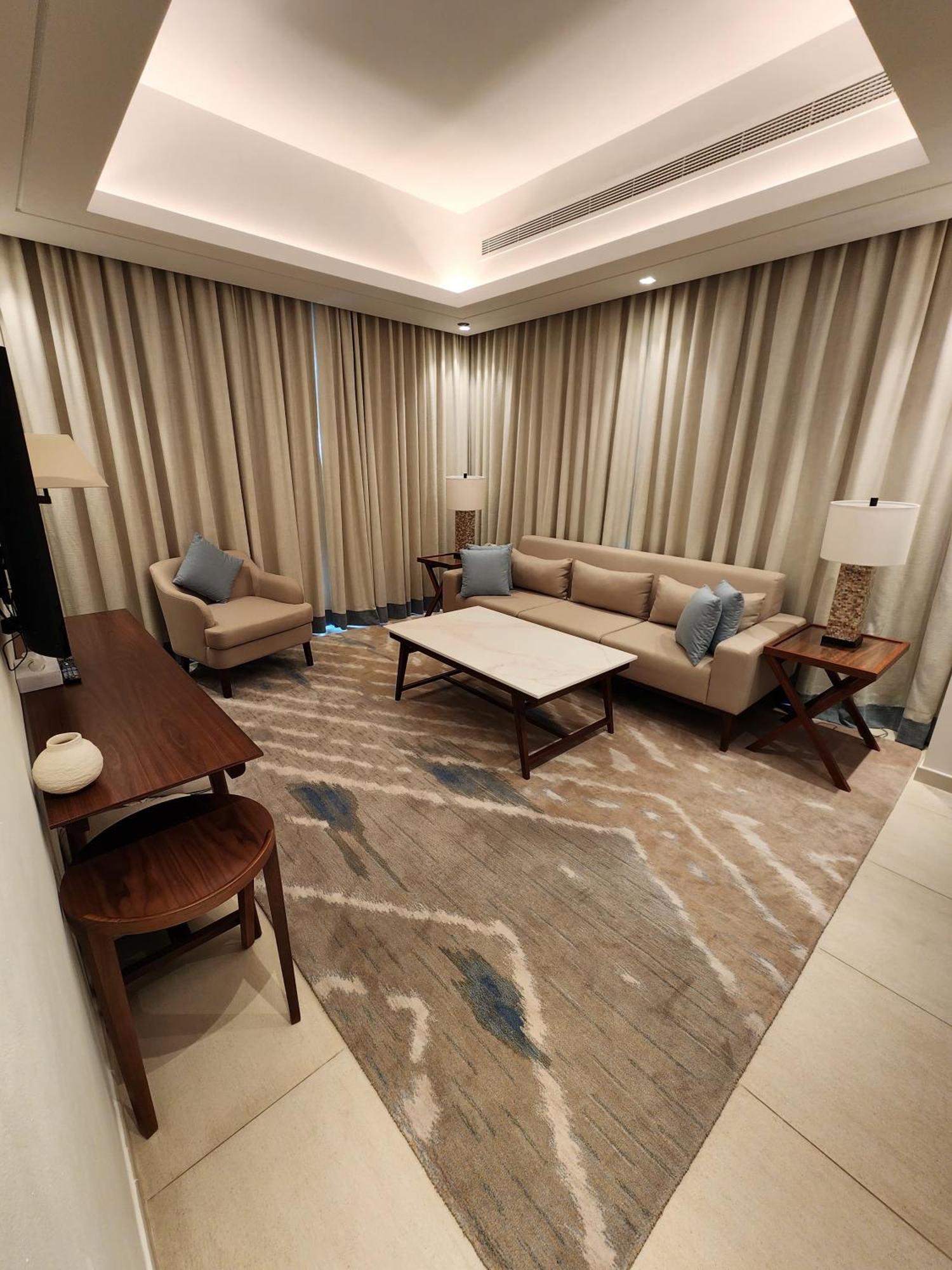 Solo Realtyhh - Address Fujairah Apartment